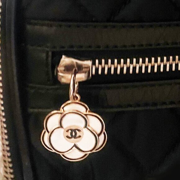 Authentic CHANEL CC Quilted Nylon Luggage Carry-on Trolley Wheels Travel Bag - Picture 12 of 12